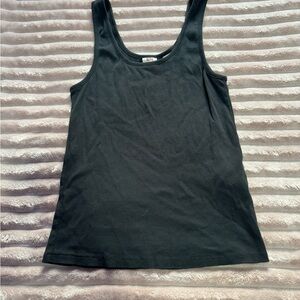 Levi's Sleek Black Tank Top